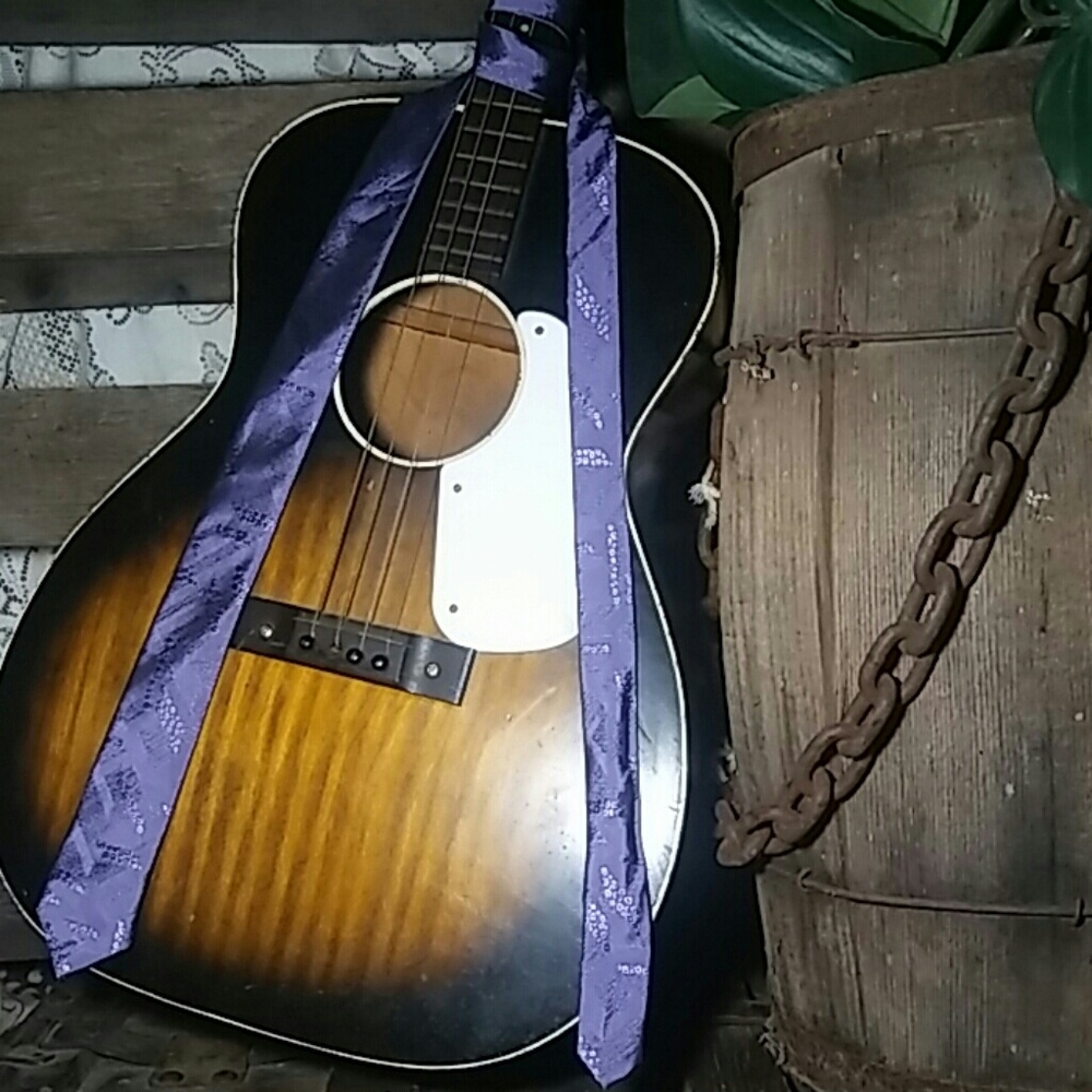 Vintage Purple Jordache Skinny Tie